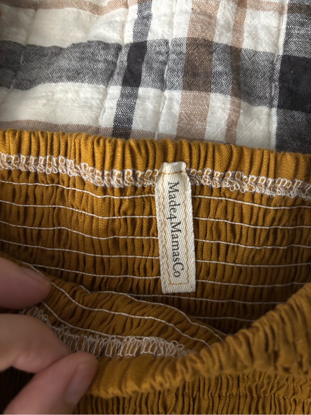 Marigold Linen Puff-Sleeve Smocked Women's Top - Picture 3 of 17